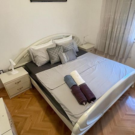 Apartman Robert Lägenhet Zadar Exteriör bild